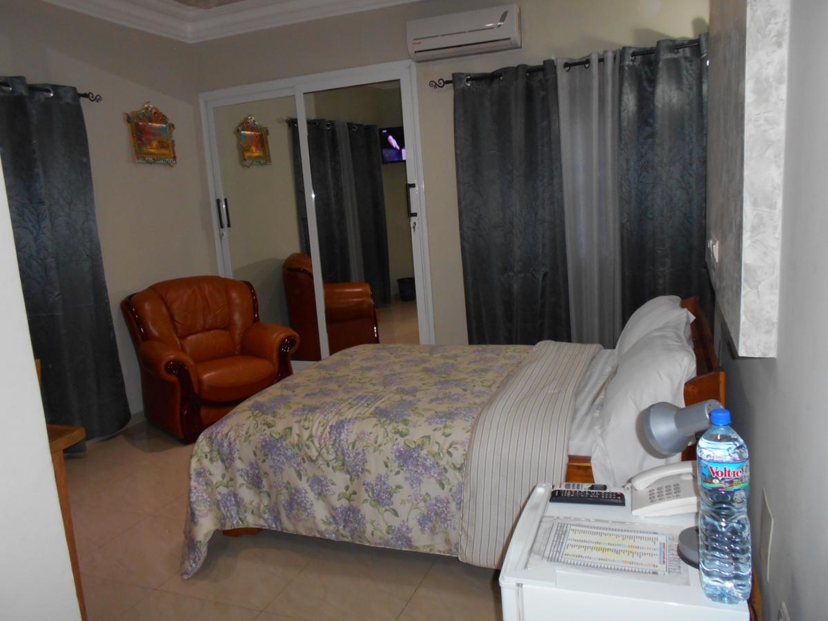 Agla Hotel Lomé Exterior foto
